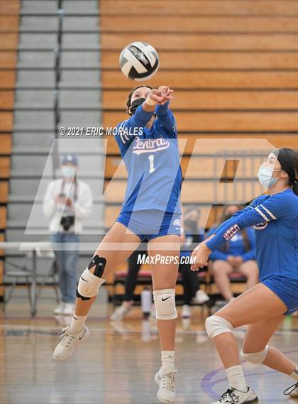 Thumbnail 3 in Kearny vs Central (CIF SDS D5 FINAL) photogallery.
