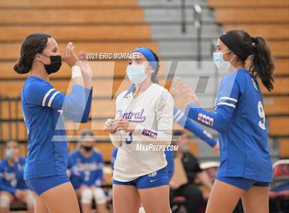 Thumbnail 3 in Kearny vs Central (CIF SDS D5 FINAL) photogallery.