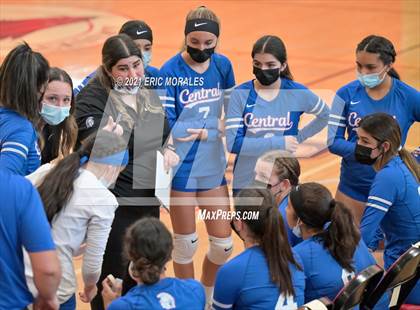 Thumbnail 2 in Kearny vs Central (CIF SDS D5 FINAL) photogallery.