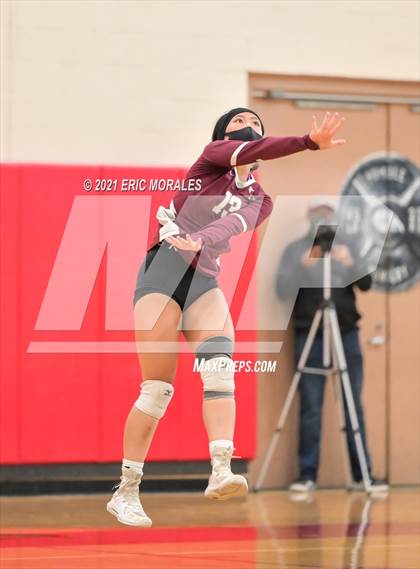 Thumbnail 3 in Kearny vs Central (CIF SDS D5 FINAL) photogallery.