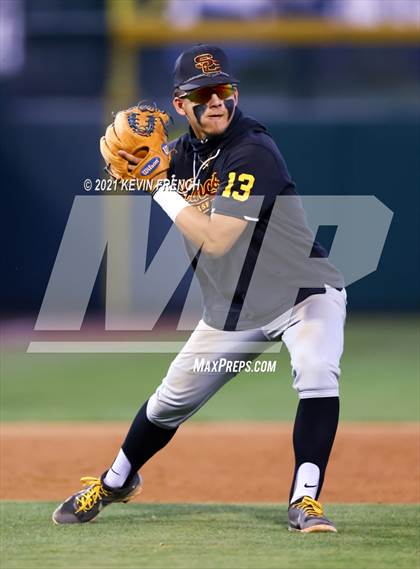 Thumbnail 2 in Salpointe Catholic @ Canyon del Oro (AIA 4A Semifinal) photogallery.