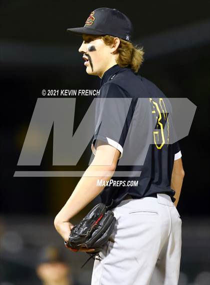 Thumbnail 2 in Salpointe Catholic @ Canyon del Oro (AIA 4A Semifinal) photogallery.
