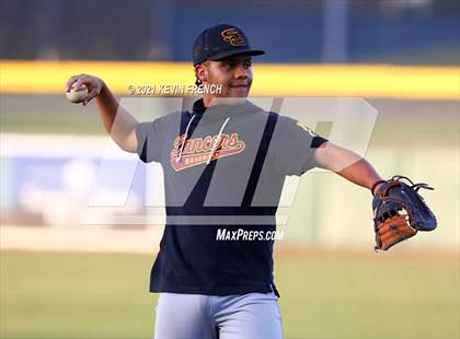 Thumbnail 2 in Salpointe Catholic @ Canyon del Oro (AIA 4A Semifinal) photogallery.