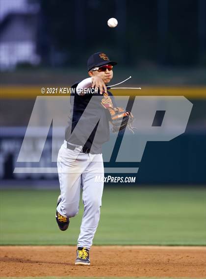 Thumbnail 2 in Salpointe Catholic @ Canyon del Oro (AIA 4A Semifinal) photogallery.