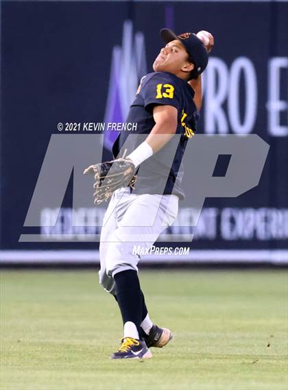 Thumbnail 2 in Salpointe Catholic @ Canyon del Oro (AIA 4A Semifinal) photogallery.