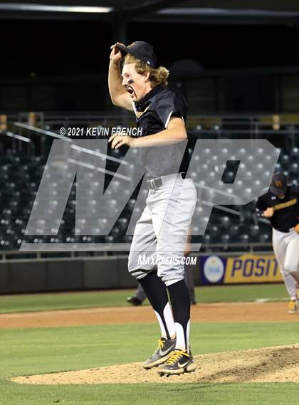 Thumbnail 2 in Salpointe Catholic @ Canyon del Oro (AIA 4A Semifinal) photogallery.