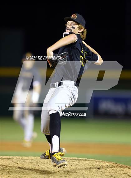 Thumbnail 2 in Salpointe Catholic @ Canyon del Oro (AIA 4A Semifinal) photogallery.