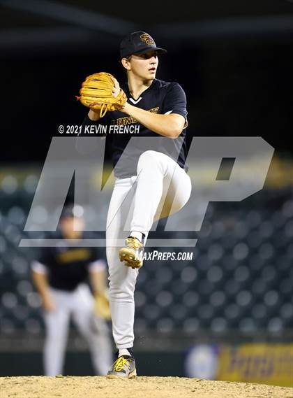 Thumbnail 2 in Salpointe Catholic @ Canyon del Oro (AIA 4A Semifinal) photogallery.