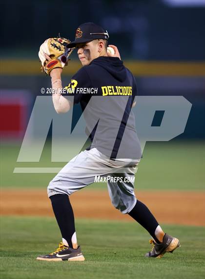 Thumbnail 2 in Salpointe Catholic @ Canyon del Oro (AIA 4A Semifinal) photogallery.