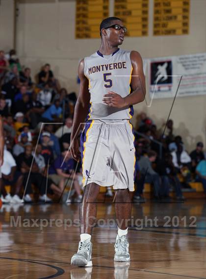 Thumbnail 3 in Whitney Young vs. Montverde Academy (City of Palms Classic) photogallery.