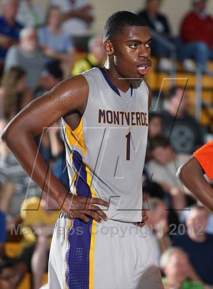 Thumbnail 1 in Whitney Young vs. Montverde Academy (City of Palms Classic) photogallery.