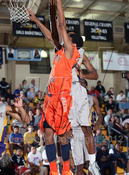 Thumbnail 1 in Whitney Young vs. Montverde Academy (City of Palms Classic) photogallery.