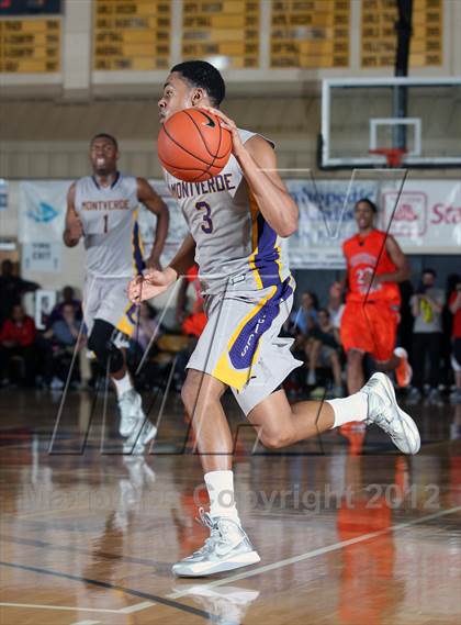 Thumbnail 3 in Whitney Young vs. Montverde Academy (City of Palms Classic) photogallery.