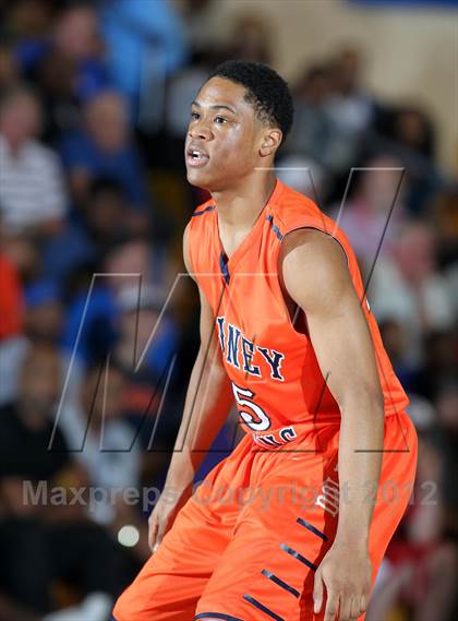 Thumbnail 3 in Whitney Young vs. Montverde Academy (City of Palms Classic) photogallery.