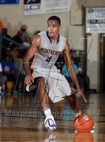 Thumbnail 3 in Whitney Young vs. Montverde Academy (City of Palms Classic) photogallery.