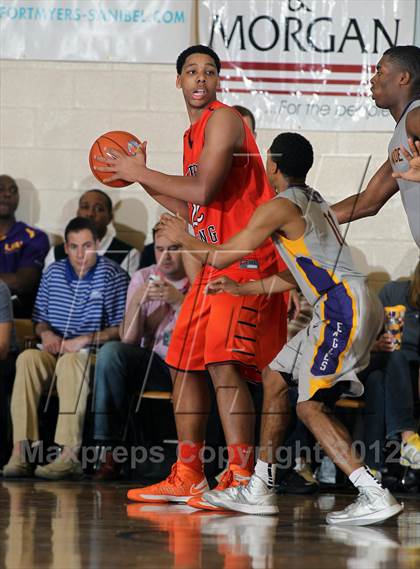 Thumbnail 1 in Whitney Young vs. Montverde Academy (City of Palms Classic) photogallery.