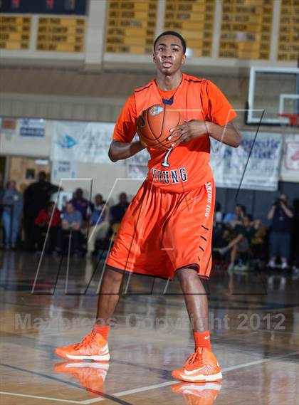 Thumbnail 1 in Whitney Young vs. Montverde Academy (City of Palms Classic) photogallery.