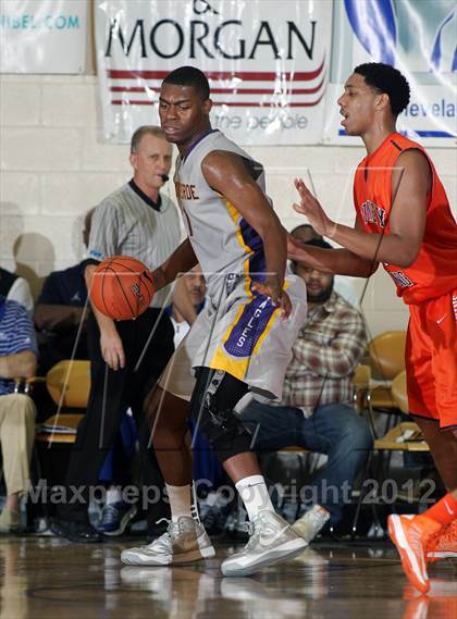 Thumbnail 3 in Whitney Young vs. Montverde Academy (City of Palms Classic) photogallery.