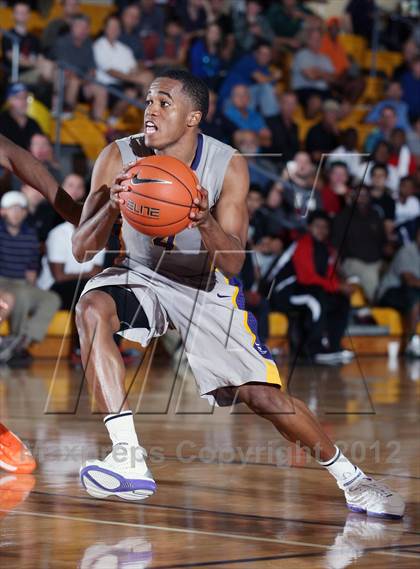 Thumbnail 2 in Whitney Young vs. Montverde Academy (City of Palms Classic) photogallery.