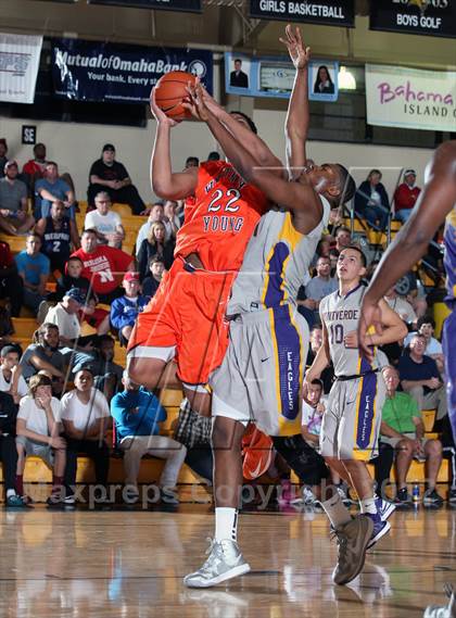 Thumbnail 2 in Whitney Young vs. Montverde Academy (City of Palms Classic) photogallery.