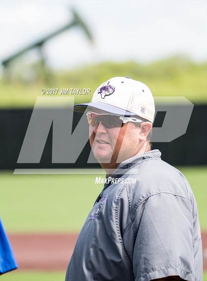 Thumbnail 1 in Brock vs Jacksboro (UIL 3A Regional Quarterfinal) photogallery.