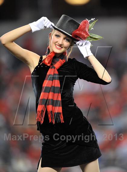 Thumbnail 3 in Cedar Hill vs. Katy (UIL 5A Divison 2 Final)  photogallery.