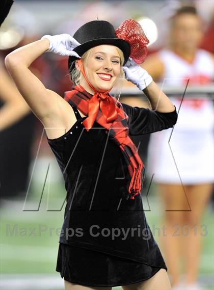 Thumbnail 1 in Cedar Hill vs. Katy (UIL 5A Divison 2 Final)  photogallery.