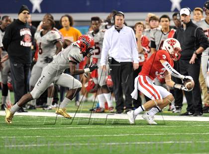 Thumbnail 1 in Cedar Hill vs. Katy (UIL 5A Divison 2 Final)  photogallery.