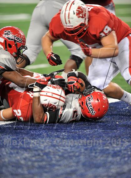 Thumbnail 3 in Cedar Hill vs. Katy (UIL 5A Divison 2 Final)  photogallery.