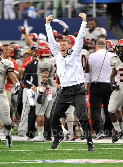 Thumbnail 3 in Cedar Hill vs. Katy (UIL 5A Divison 2 Final)  photogallery.