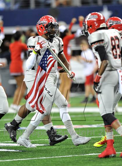 Thumbnail 1 in Cedar Hill vs. Katy (UIL 5A Divison 2 Final)  photogallery.