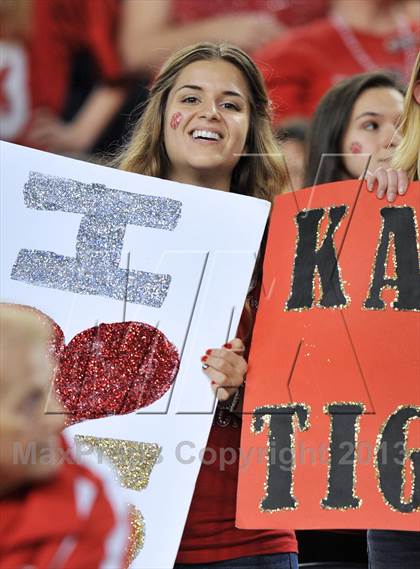 Thumbnail 1 in Cedar Hill vs. Katy (UIL 5A Divison 2 Final)  photogallery.