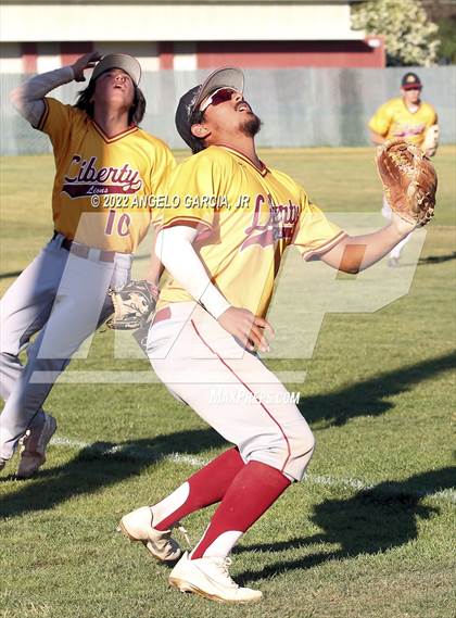 Thumbnail 2 in Liberty @ De La Salle (CIF NCS D1 Semi Final) photogallery.