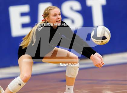 Thumbnail 2 in Lincoln Southwest vs. Pius X photogallery.