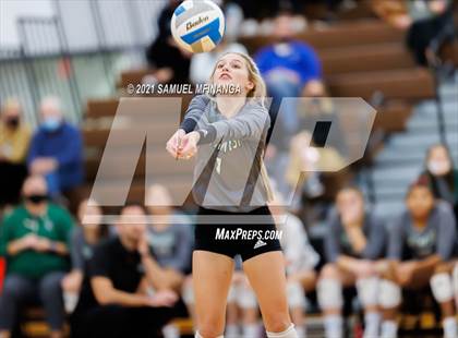 Thumbnail 2 in Lincoln Southwest vs. Pius X photogallery.