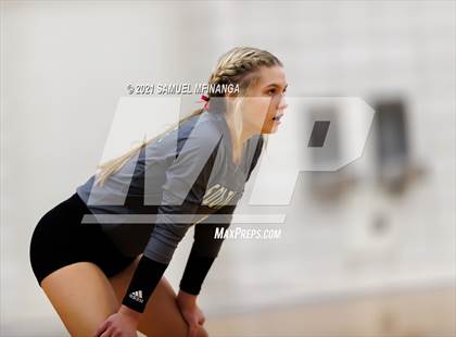 Thumbnail 3 in Lincoln Southwest vs. Pius X photogallery.