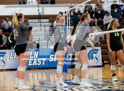 Thumbnail 1 in Lincoln Southwest vs. Pius X photogallery.