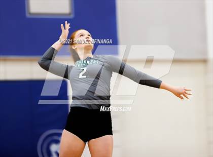 Thumbnail 1 in Lincoln Southwest vs. Pius X photogallery.