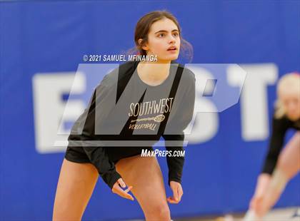 Thumbnail 1 in Lincoln Southwest vs. Pius X photogallery.