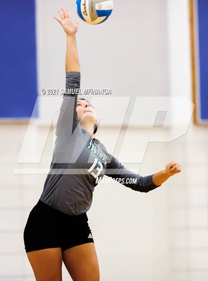 Thumbnail 1 in Lincoln Southwest vs. Pius X photogallery.