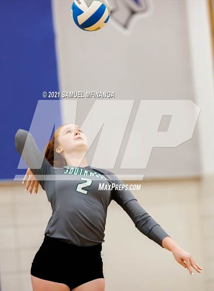 Thumbnail 1 in Lincoln Southwest vs. Pius X photogallery.