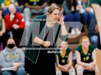 Thumbnail 3 in Lincoln Southwest vs. Pius X photogallery.