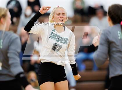 Thumbnail 2 in Lincoln Southwest vs. Pius X photogallery.