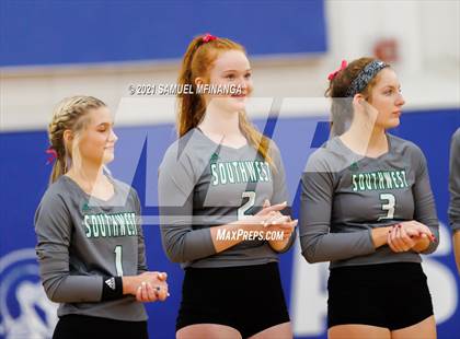 Thumbnail 2 in Lincoln Southwest vs. Pius X photogallery.
