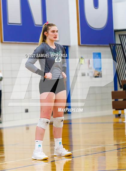 Thumbnail 2 in Lincoln Southwest vs. Pius X photogallery.