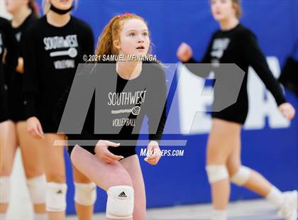 Thumbnail 2 in Lincoln Southwest vs. Pius X photogallery.