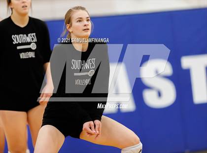 Thumbnail 3 in Lincoln Southwest vs. Pius X photogallery.
