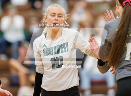 Thumbnail 3 in Lincoln Southwest vs. Pius X photogallery.