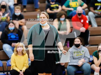 Thumbnail 1 in Lincoln Southwest vs. Pius X photogallery.