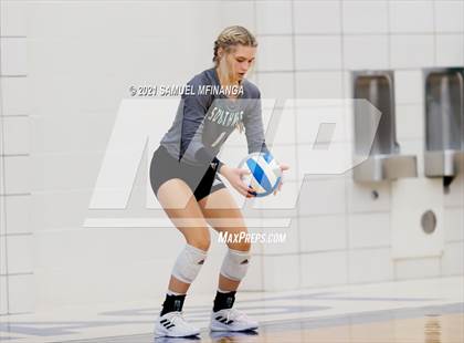 Thumbnail 3 in Lincoln Southwest vs. Pius X photogallery.